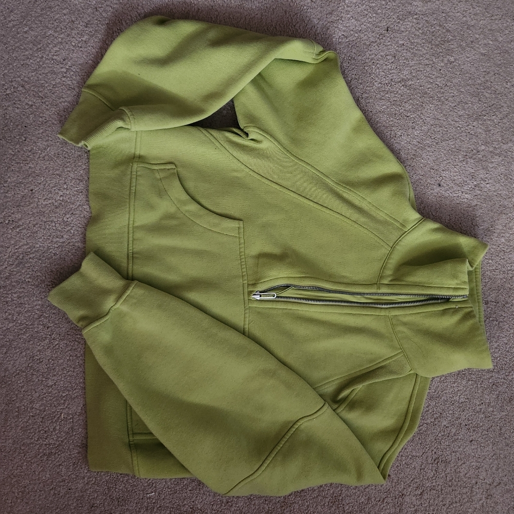 Lululemon scuba funnel neck